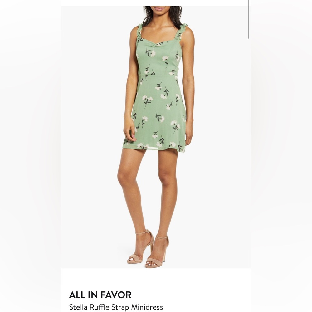 ALL IN FAVOR Stella Ruffle Strap
Minidress PINE FLORAL